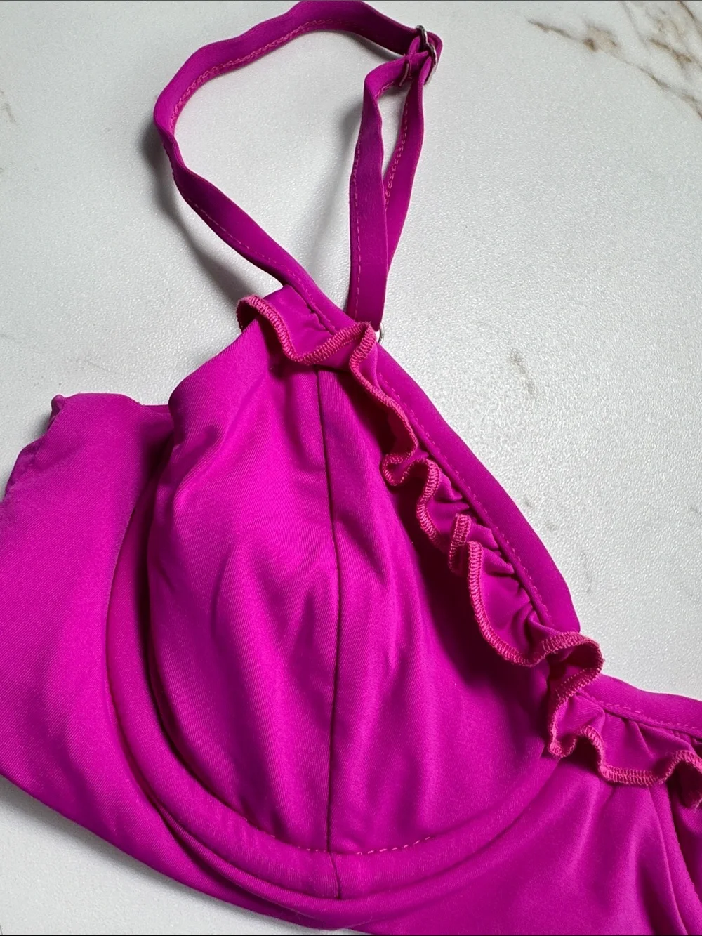 Dippin Daisys Ruffle Underwire Fuschia Bikini Top Sz S Resortwear Summer Trendy